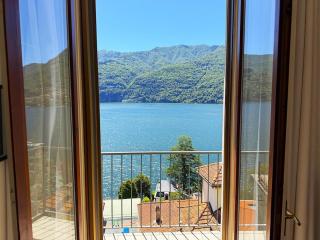 Cristoforis Lake View House - 8