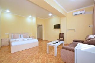 Soma Apart-hotel in Center by Seva - 2