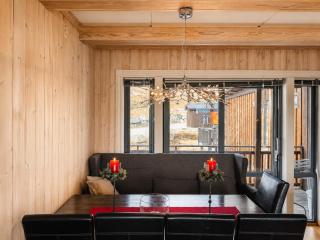 Ski-in ski-out at Kikut, Geilo, apartment with sauna - 3