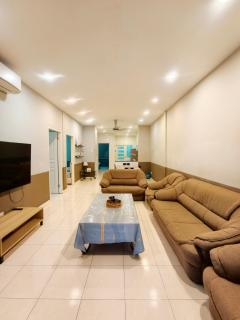 Vi Homestay Taman Yakin - 5