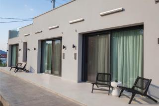 ŌMNIMI Signature Living - 2