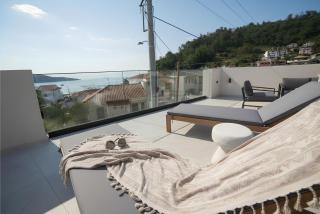 ŌMNIMI Signature Living - 1