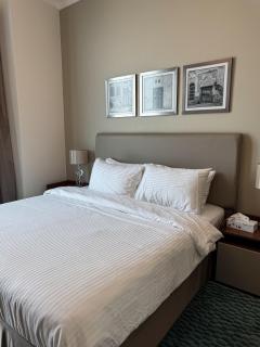Spacious 3-Bedroom Apartment with Sea & City Views - 3