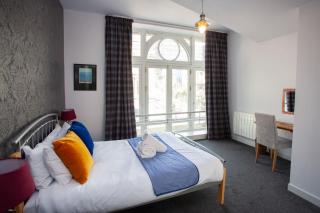 The Art Flat Glasgow - 1