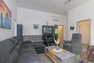 Luxury Villa, 40 sqm heated private pool, gym, Seaview, 200m to beach, 7 bedrooms - 1
