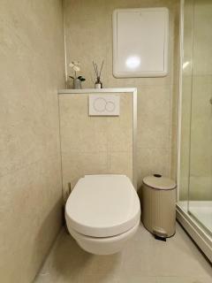 Modern Two Bedroom Apartment in Prime Location - 1