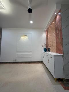 Business Stay Near Advant Business Park Noida - 4