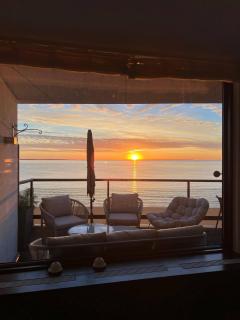 Private Room by Sea Balcony, Sauna, Parking - 0