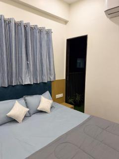 The Nivaas Premium 1BHK Retreat with Balcony - 4