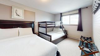Snow Ghost Inn 220 by Okanagan Premier - 1