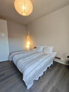 Stylish Apartment with Beamer Near the Station - 3