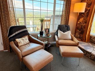 Mountain Daddies Bed & Breakfast - 3