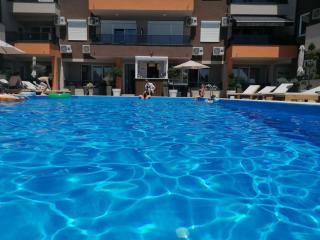 Apartment with pool - 4