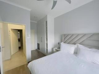 Sarona luxeSuites - 6
