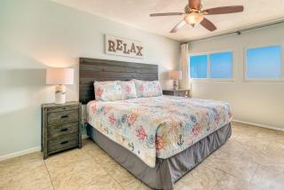 Beach House Condominiums C602 - Beachfront with Pool, Wi-Fi, & Beach Service - 7