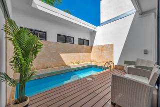 4BR Retreat w Saltwater Pool Walk to Beach and Town - 8