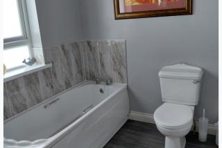 Cottage - Sleeps 6 - Parking - 3