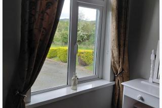 Cottage - Sleeps 6 - Parking - 5