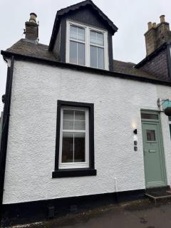 Modern 3BR home in Cumbernauld - 9