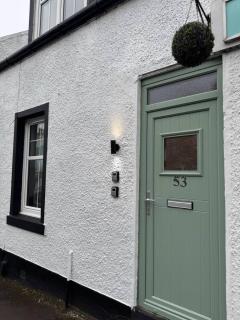 Modern 3BR home in Cumbernauld - 2