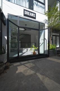 Dreams Homestay with Full Kitchen & Big Lounge - 9