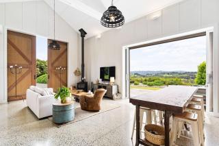 The Boat House - Rustic Luxury in Matakana - 7