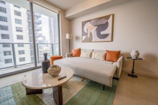 The Crosby 1411 Luxury Master Bedroom - 9
