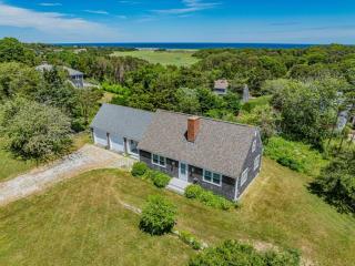 4 Min from Nauset Beach w Grill and Outdoor Shower - 0