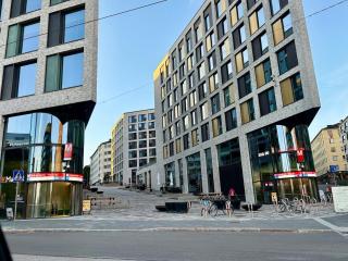 Executive Studio, Metro 150m, Easy City Access - 1