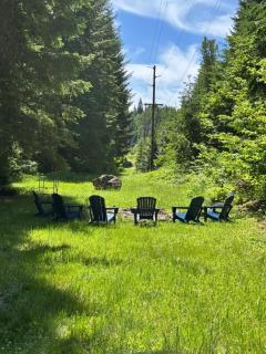 Private Forest Retreat,Hot Tub, Sauna, Access to hike and bike trails, Near Snoqualmie Pass - 8