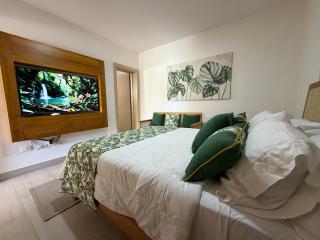 Luxury Coastal Retreat with Jacuzzi 8 min to Beach - 4