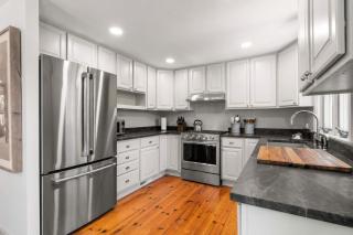 1 Mile to Campground Beach Dog Friendly AC - 9
