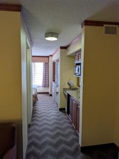 Quality Suites - 2