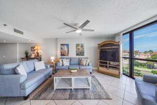 Renovated 5th-Floor Condo w Private Beach Balcony Shared Pool Clubhouse & Tennis - 0