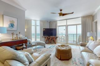 Gorgeous & cozy beachfront condo with pool & beach access - 9