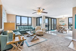 Fourth-floor condo with Gulf views outdoor pool & tennis court - 0