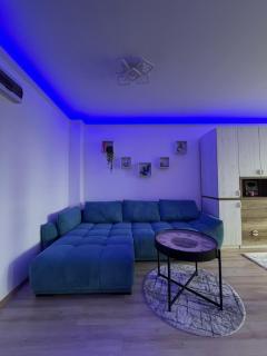 Home away from home - Cozy and Spacious Studio with Balcony - 4