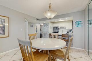 Jetty East 304B - 5