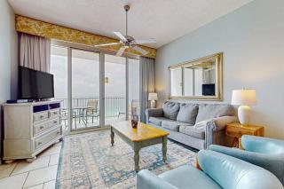 Gorgeous home a walk to the Gulf & minutes from dining - 0