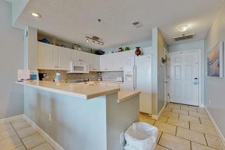 Gorgeous home a walk to the Gulf & minutes from dining - 4