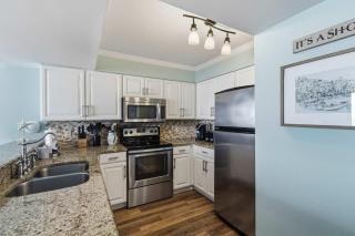 Gulf-front condo with balcony beach access pool & hot tub - 6