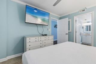Gulf-front condo with balcony beach access pool & hot tub - 2