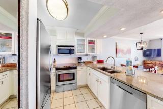 Gulf-front condo with balcony water views pools hot tub & beach access - 4