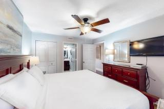Gulf-front condo with balcony water views pools hot tub & beach access - 2