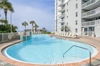 8th-floor condo with balcony ocean view W&D pools & hot tub - 9