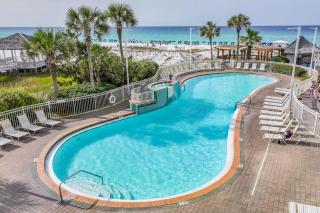 Beachfront with a heated pool & a spa - 8