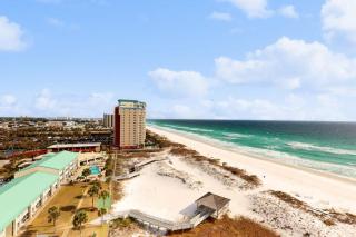 Beachfront with a heated pool & a spa - 7