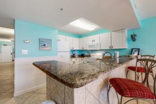 Gulf-front 10th-floor condo with stunning Gulf views pools & hot tubs - 3
