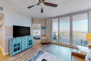 Spacious Condo w Free WiFi Shared Hot Tub Pool Tennis and Central AC - 6