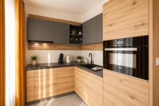 ALURE RESIDENCES 12 & 24h self check-in & private parking next to the apartment building included, CITY CENTER right on SNP Square in a quiet passage, new building, best deal in town - 9